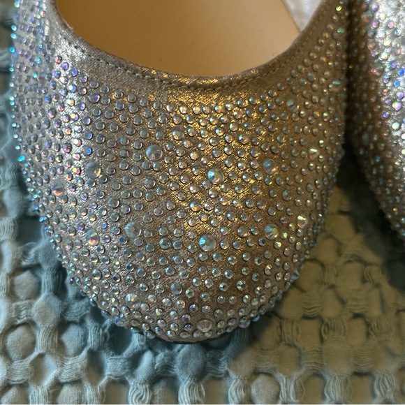 Elegant Iridescent Crystal Studded Ballet Flats - Picture 10 of 11